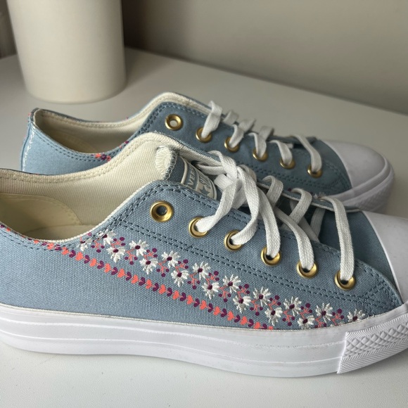 Converse Blue Sneakers with Floral Embroidery - Picture 2 of 7